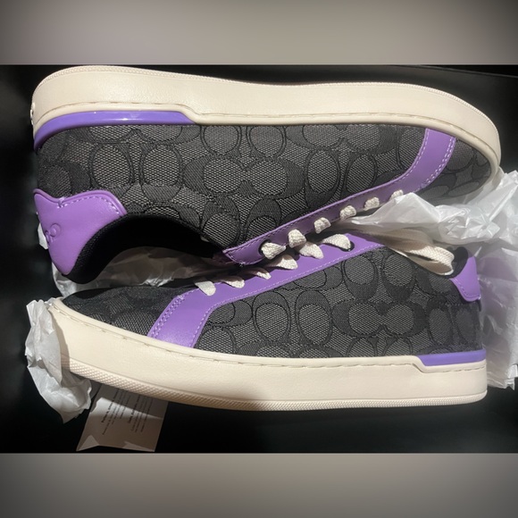 NWT Coach Outlet Clip Low Top Sneaker In Signature Jacquard - Picture 2 of 6